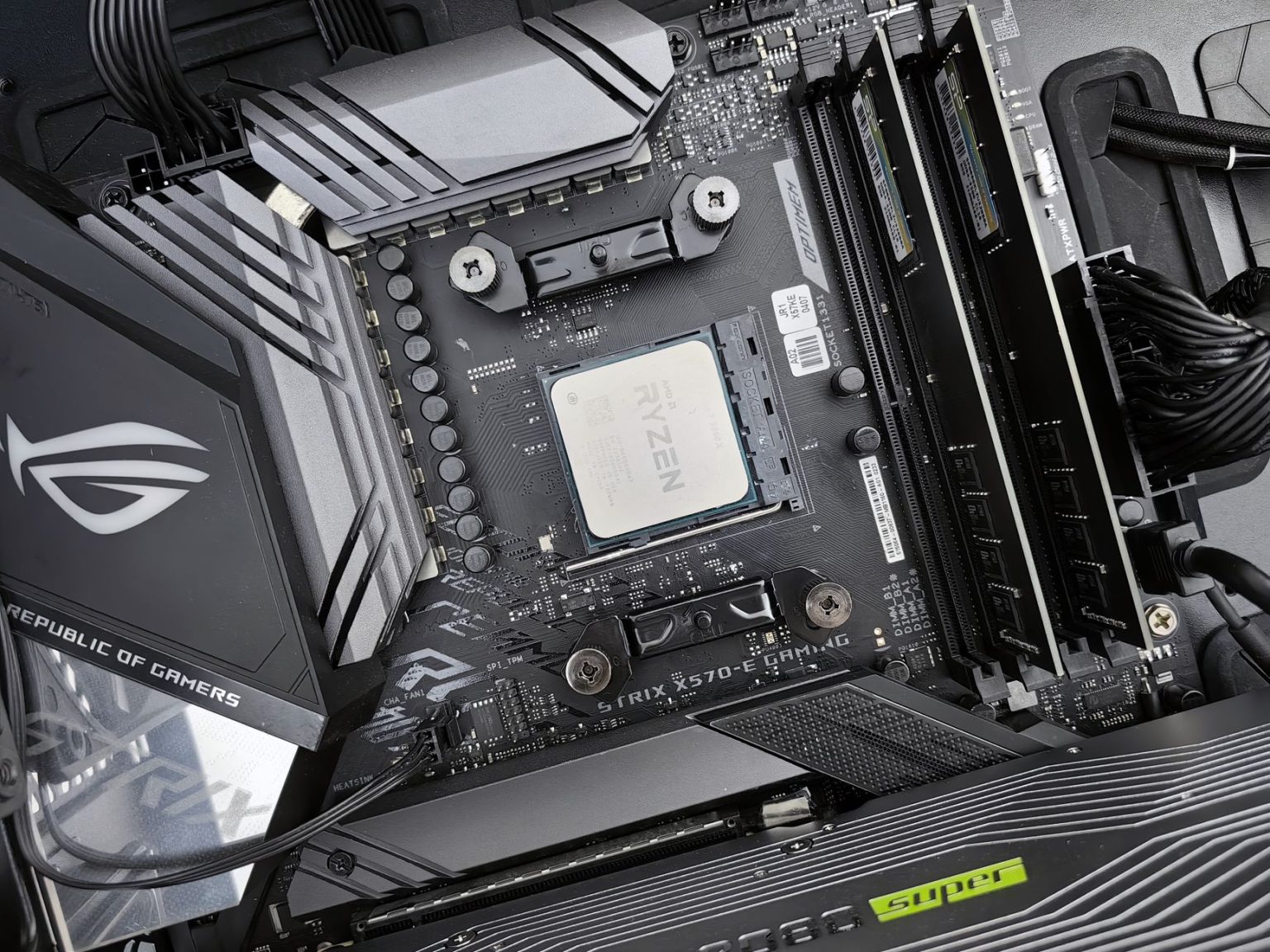 GPUの確認方法を解説｜グラボ名・VRAM・ドライバーの見方